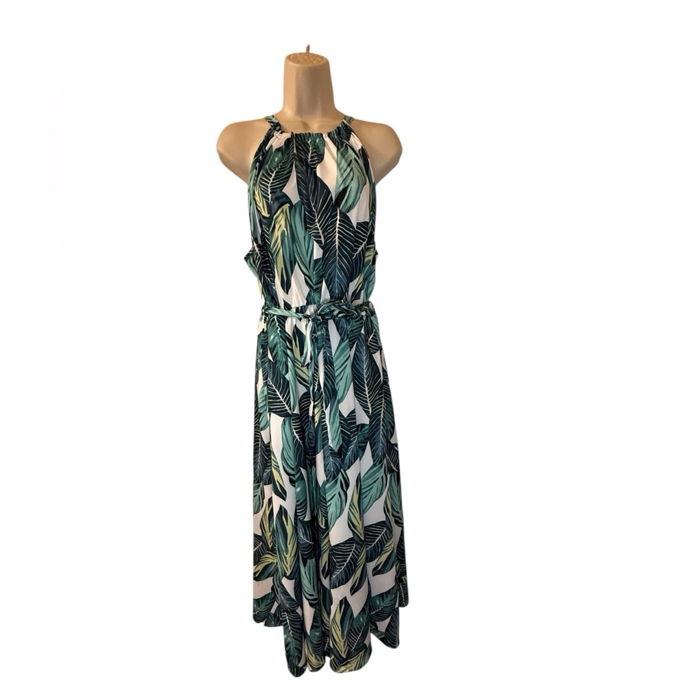 BloomChic Green Leaf Print Maxi Dress
